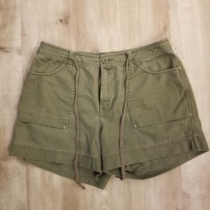 Lee Riveted Shorts Olive Sz 10